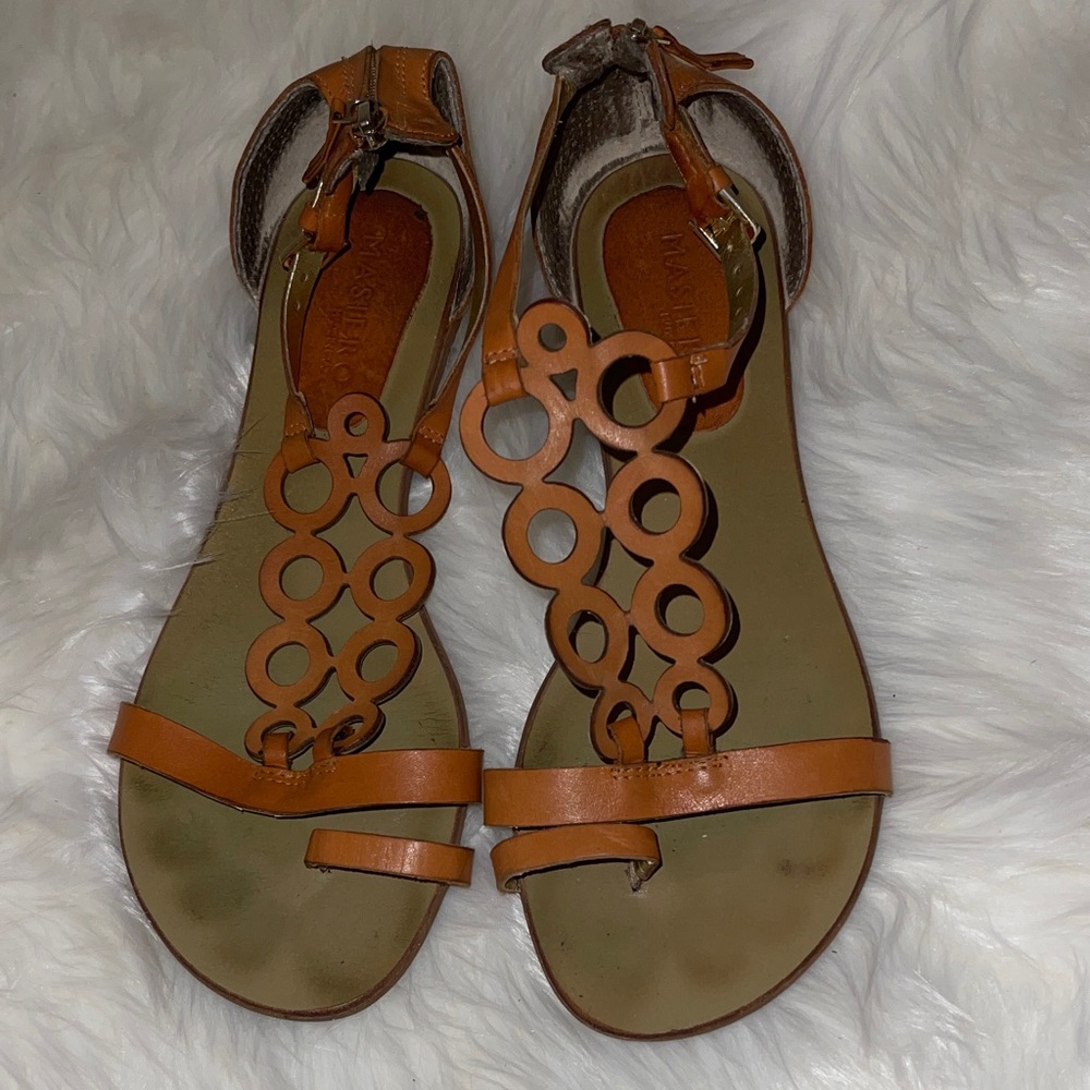 Tan Circle Strap Sandals